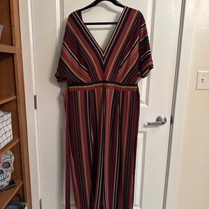 Flattering striped jumpsuit in dolman style